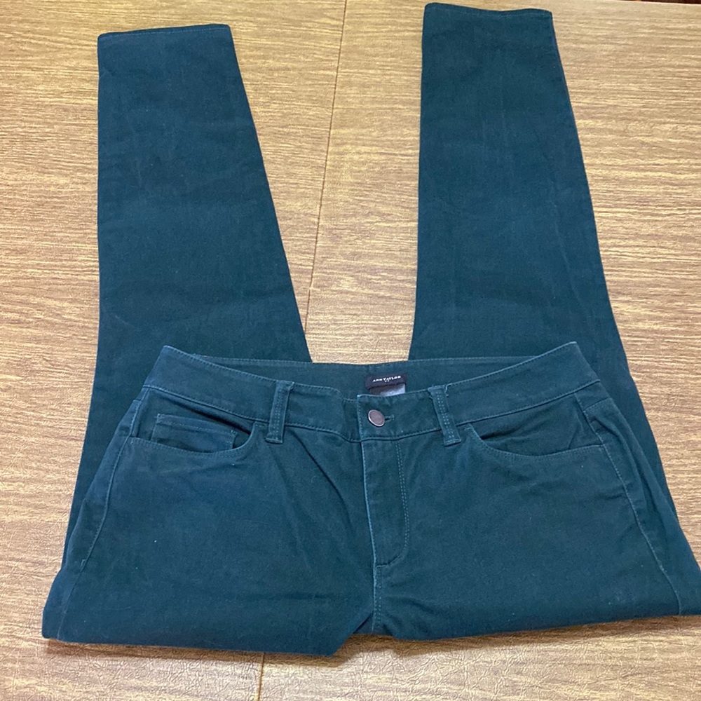 Green Ann Taylor Size 6 Soft Velour Style Curvy Pants